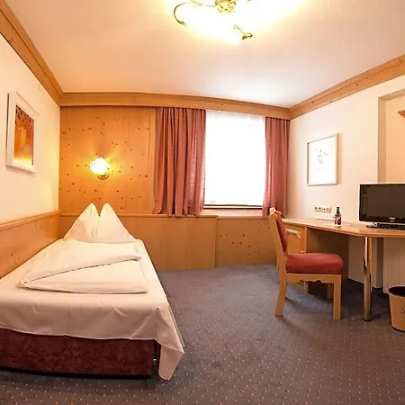 Karl Schranz 호텔 장크트안톤암아를베르크