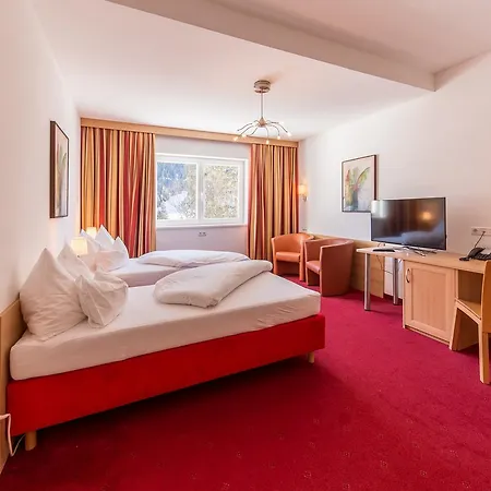 Karl Schranz ホテル 4*