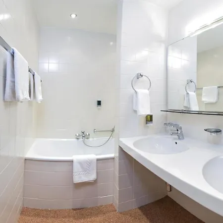 Karl Schranz Hotell 4*