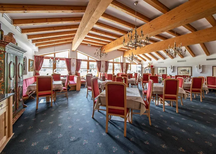 Karl Schranz ホテル 4*