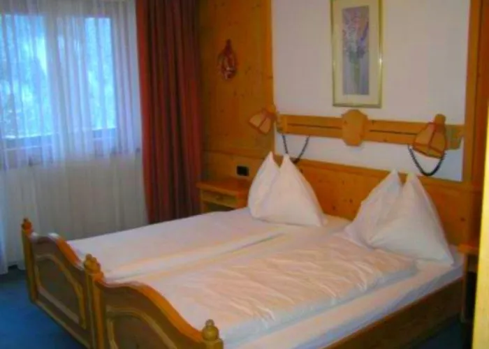 ホテル Karl Schranz