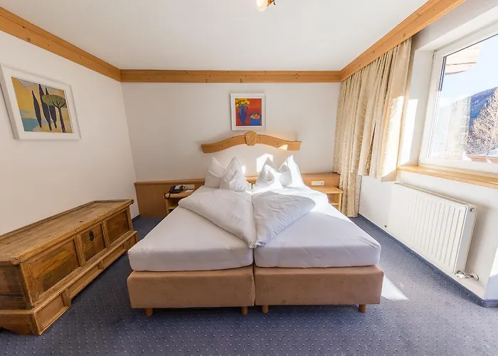 Karl Schranz ホテル 4*