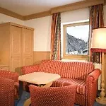 Karl Schranz Hotel